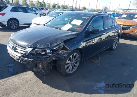 2015 Honda Accord Sport z USA, uszkodzony, nr VIN 1HGCR2F54FA142017